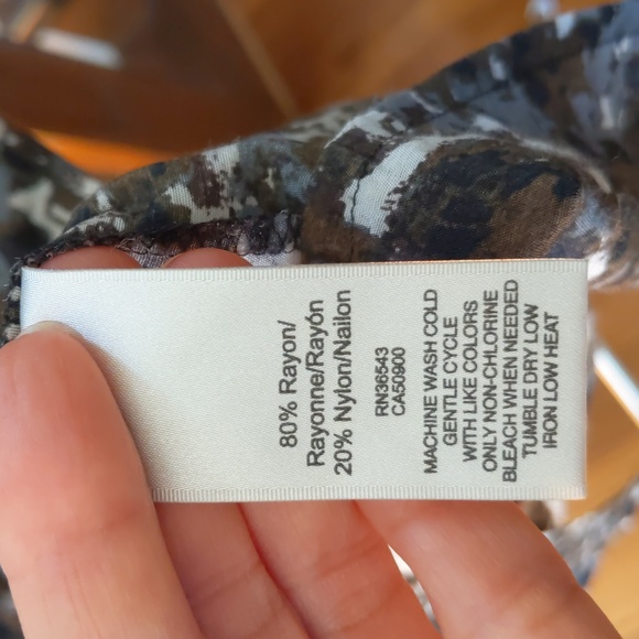 VanHeusen Summer Soft Rayon Shirt - Picture 6 of 8